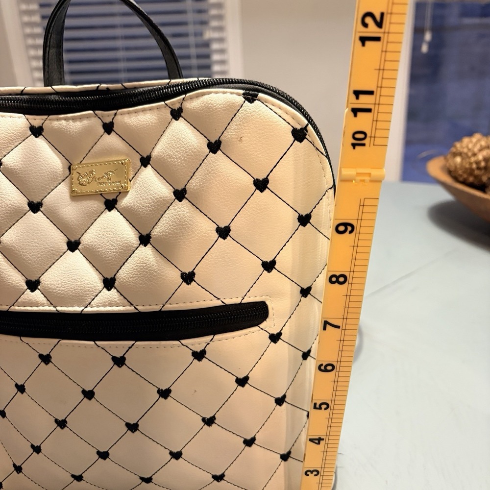Betsey Johnson Backpack Purse White With Black Trim Gold Details - Picture 8 of 9